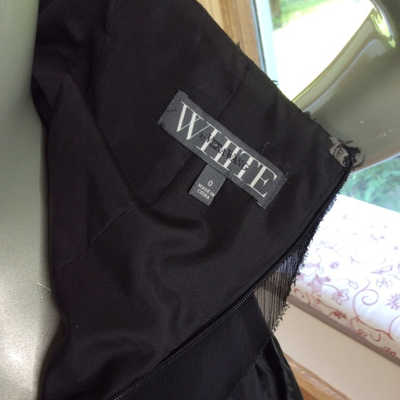 White by Vera Wang ruffle strapless gown size 0 - Picture 6 of 7